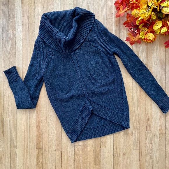 Ann Taylor LOFT Charcoal Gray Cowl Neck Asymmetrical Hem Sweater Size M - Picture 2 of 12